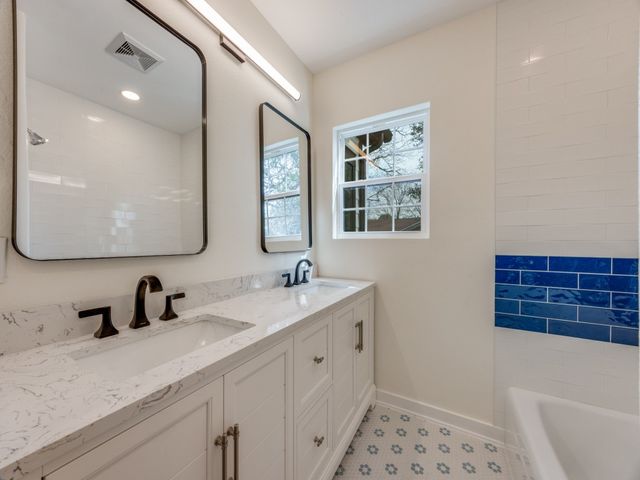 1425 W Shepherd Street, Denison, TX 75020