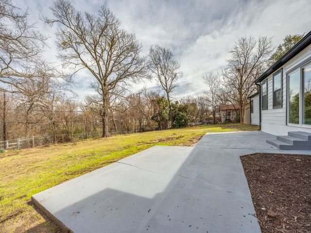 1425 W Shepherd Street, Denison, TX 75020