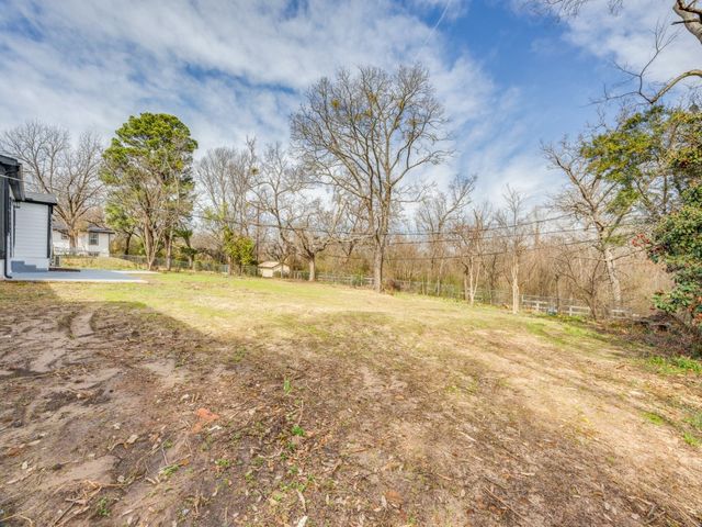 1425 W Shepherd Street, Denison, TX 75020