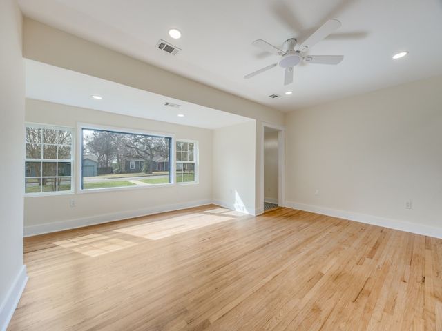 1425 W Shepherd Street, Denison, TX 75020