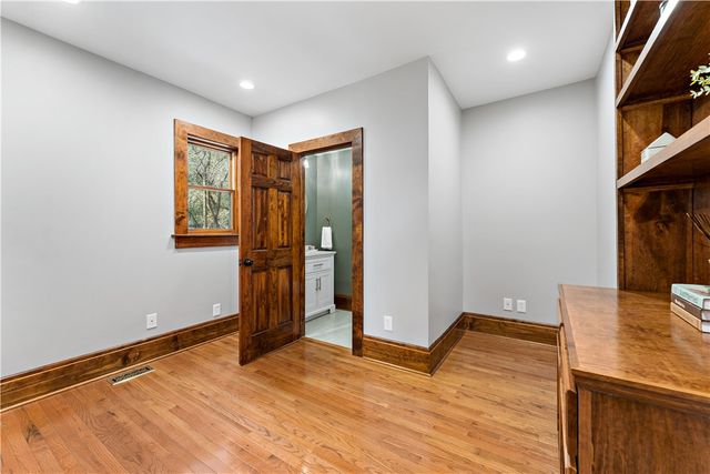 45 Redstone Ln, City Of Washington, PA 15301