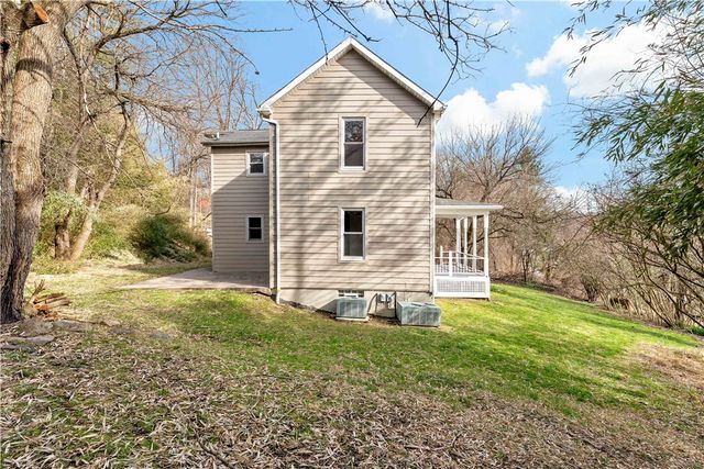 45 Redstone Ln, City Of Washington, PA 15301