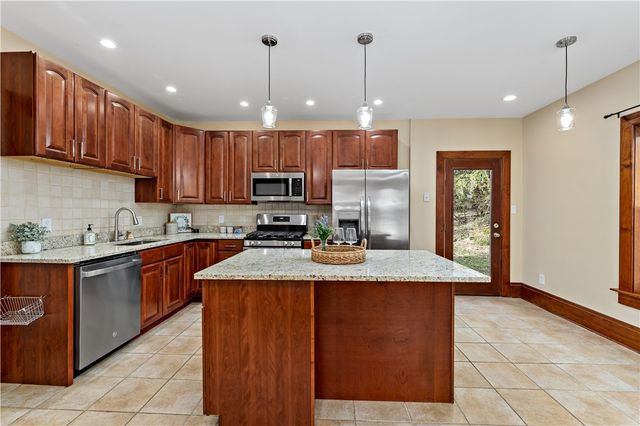 45 Redstone Ln, City Of Washington, PA 15301