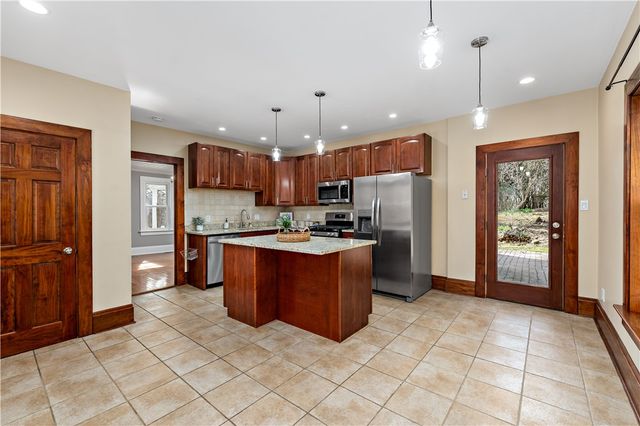 45 Redstone Ln, City Of Washington, PA 15301