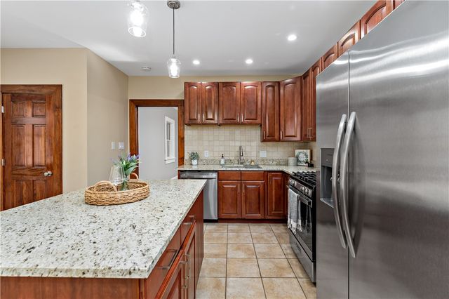 45 Redstone Ln, City Of Washington, PA 15301