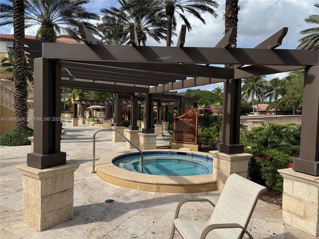 16100 Emerald Estates Dr 278, Weston, FL 33331