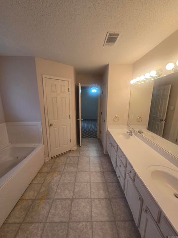 2921 Henson Place, Bryant, AR 72022