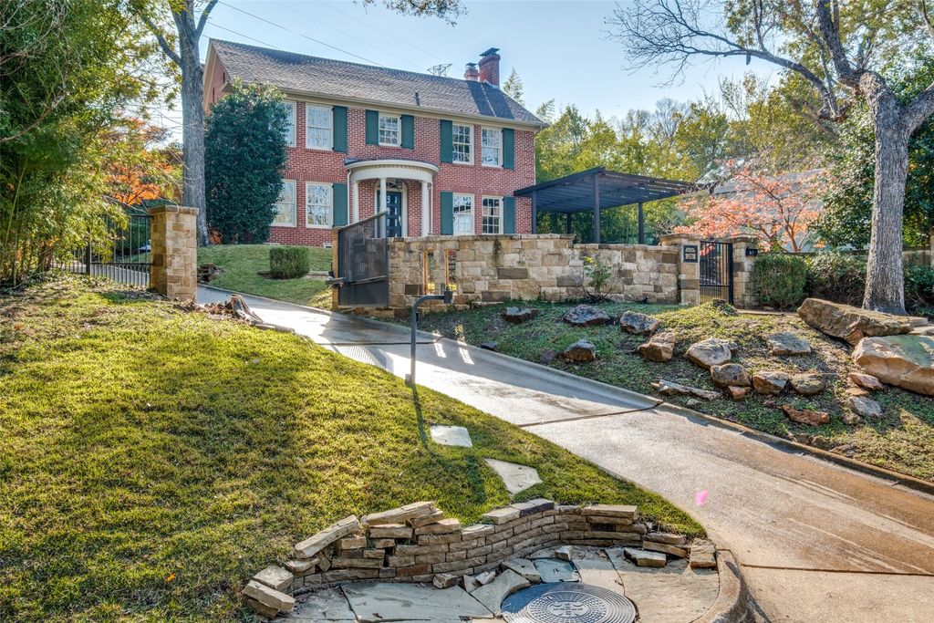 3916 Stonebridge Drive, Dallas, TX 75204