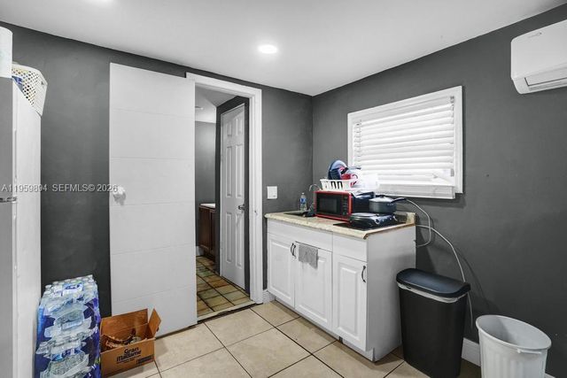 3500 SW 37th St, West Park, FL 33023