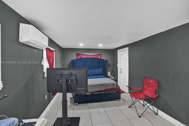 3500 SW 37th St, West Park, FL 33023