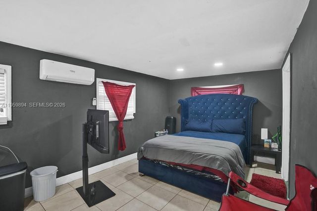 3500 SW 37th St, West Park, FL 33023