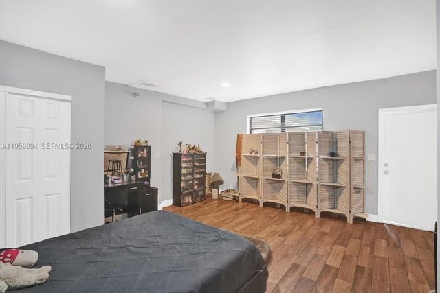 3500 SW 37th St, West Park, FL 33023