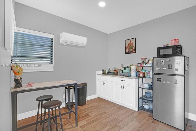 3500 SW 37th St, West Park, FL 33023