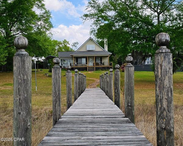 3628 Seminole Lane, Marianna, FL 32448