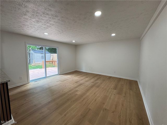1281 S Hawkins Avenue, Akron, OH 44320