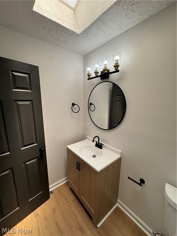 1281 S Hawkins Avenue, Akron, OH 44320