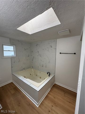 1281 S Hawkins Avenue, Akron, OH 44320