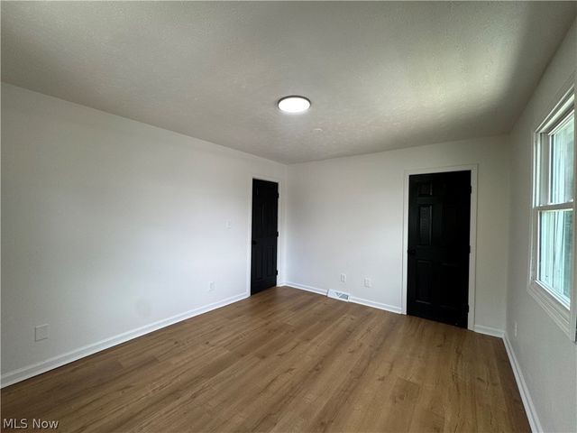 1281 S Hawkins Avenue, Akron, OH 44320