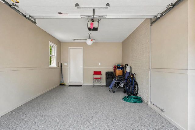 6421 N Lake DRIVE, Fox Point, WI 53217