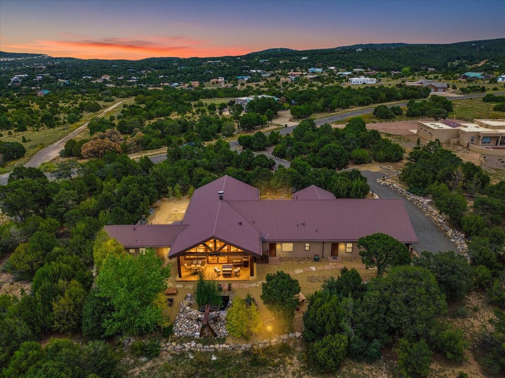 71 NATURE POINTE Drive, Tijeras, NM 87059