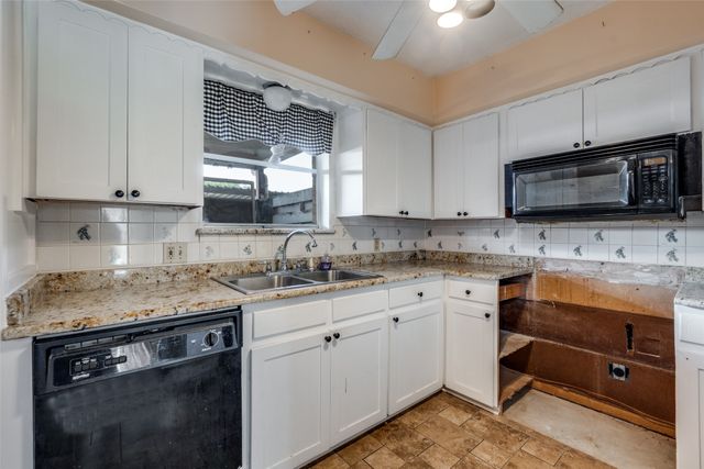 6035 Sandhurst Lane B, Dallas, TX 75206