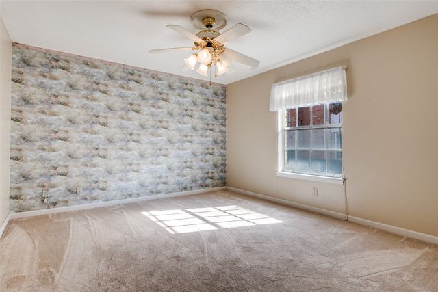 6035 Sandhurst Lane B, Dallas, TX 75206