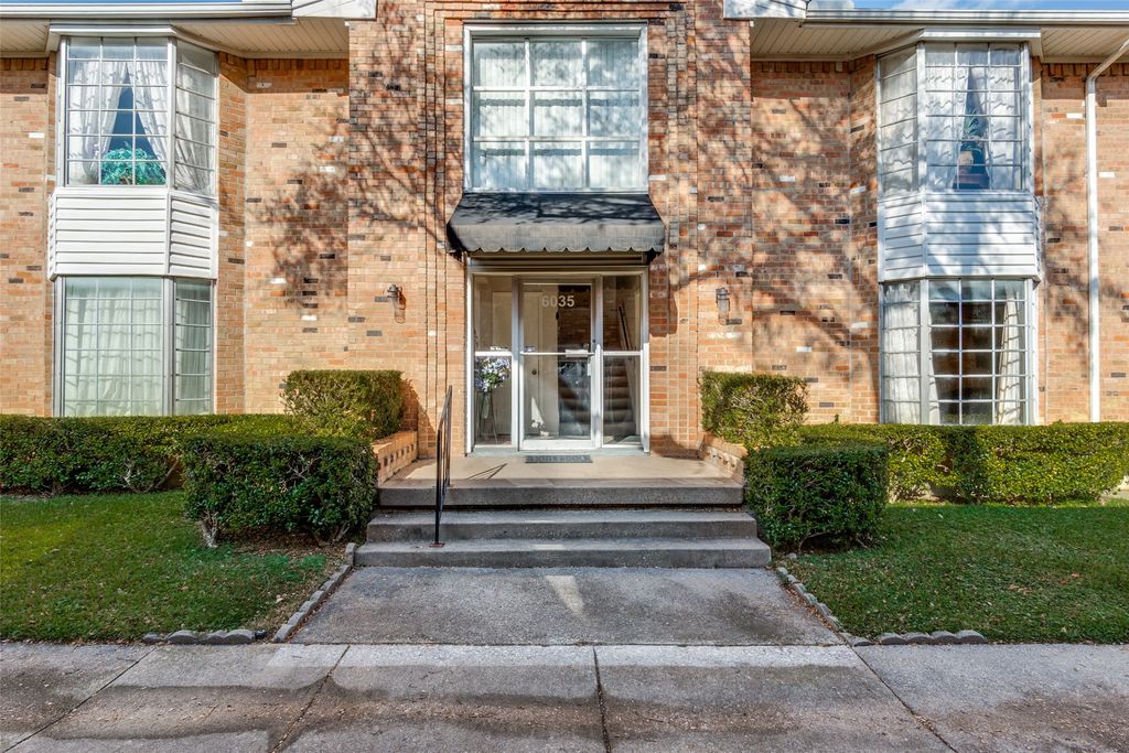 6035 Sandhurst Lane B, Dallas, TX 75206