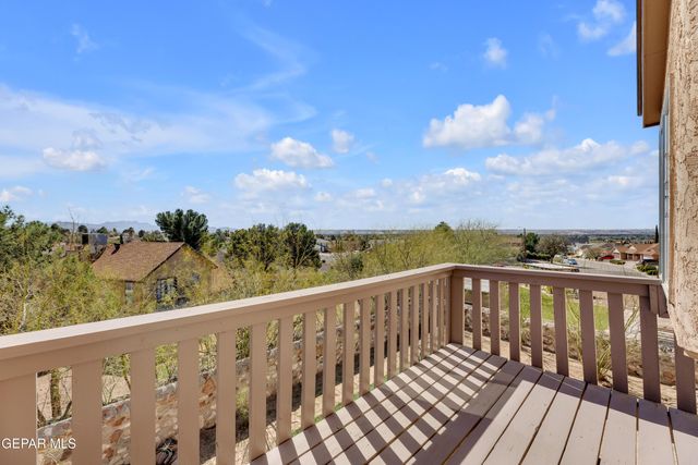 834 N Resler Drive, El Paso, TX 79912