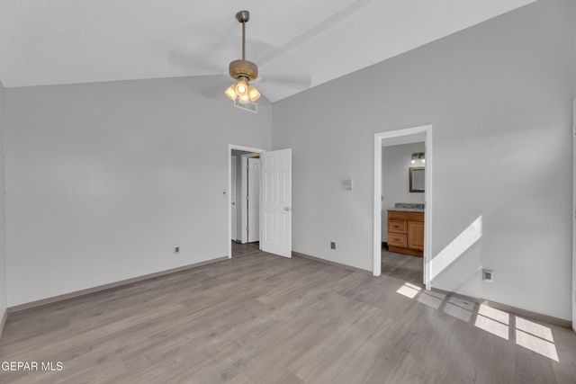 834 N Resler Drive, El Paso, TX 79912