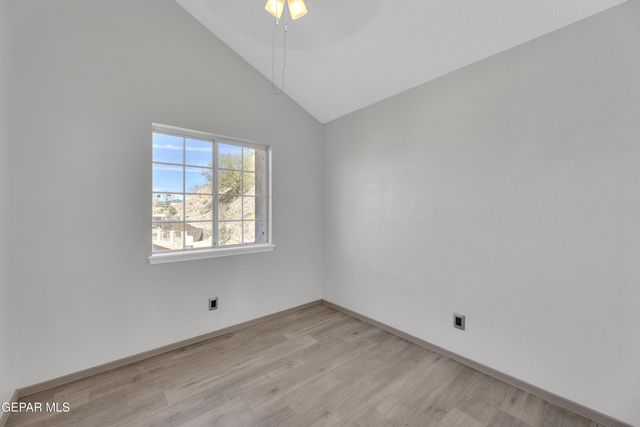 834 N Resler Drive, El Paso, TX 79912