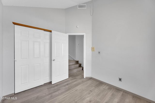 834 N Resler Drive, El Paso, TX 79912