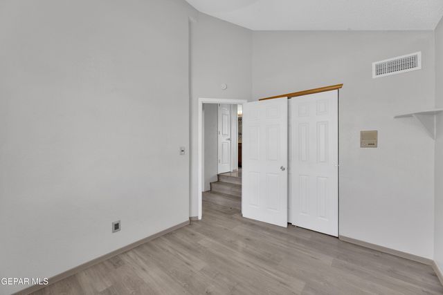 834 N Resler Drive, El Paso, TX 79912