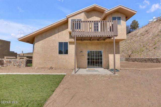 834 N Resler Drive, El Paso, TX 79912