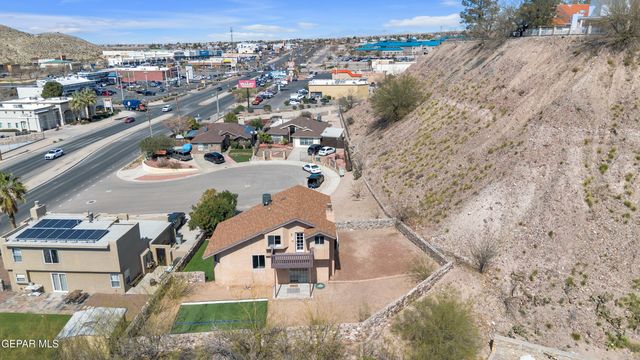 834 N Resler Drive, El Paso, TX 79912