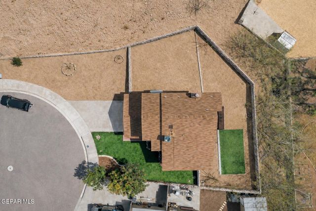 834 N Resler Drive, El Paso, TX 79912