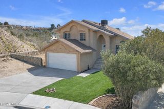 834 N Resler Drive, El Paso, TX 79912