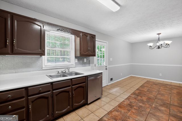 146 Camp Creek Drive, Stockbridge, GA 30281