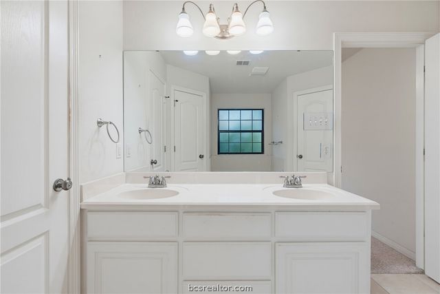 702 Woodson Drive, Caldwell, TX 77836