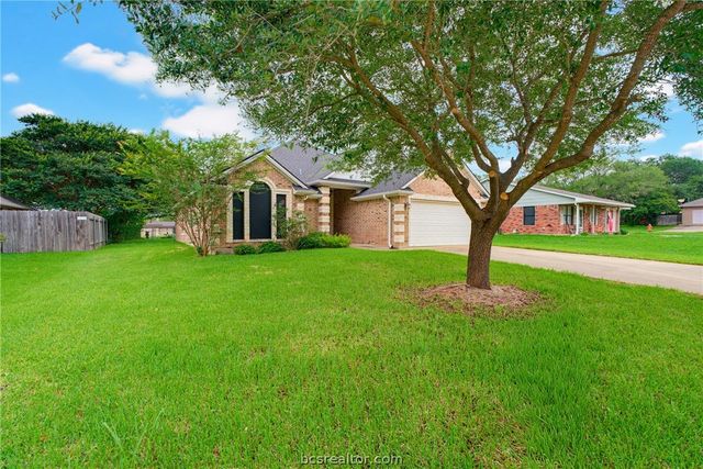 702 Woodson Drive, Caldwell, TX 77836