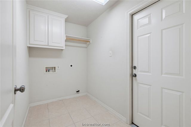 702 Woodson Drive, Caldwell, TX 77836