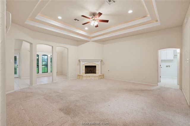 702 Woodson Drive, Caldwell, TX 77836