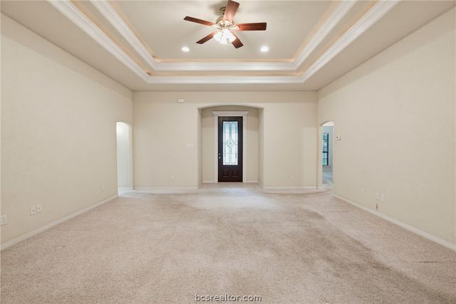 702 Woodson Drive, Caldwell, TX 77836