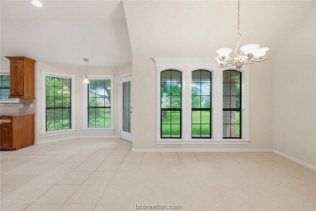 702 Woodson Drive, Caldwell, TX 77836