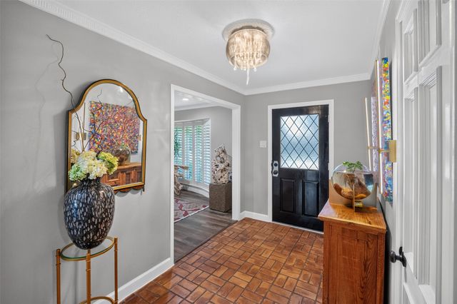 1810 S Crest, Carrollton, TX 75006