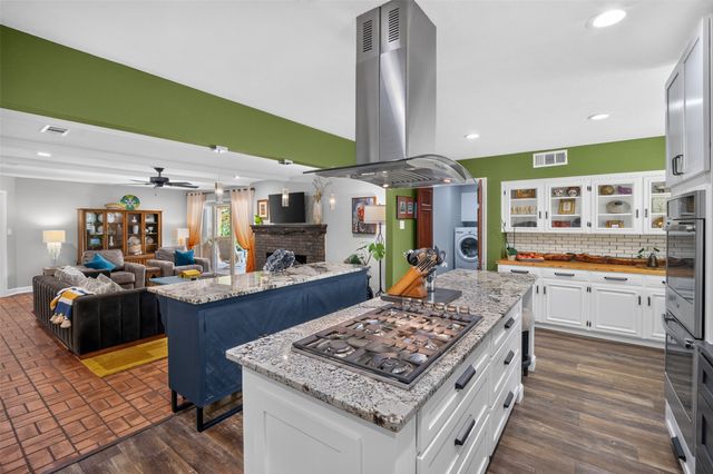 1810 S Crest, Carrollton, TX 75006