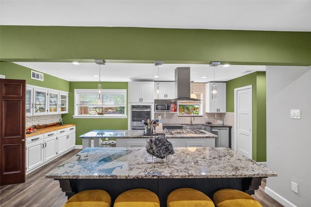 1810 S Crest, Carrollton, TX 75006