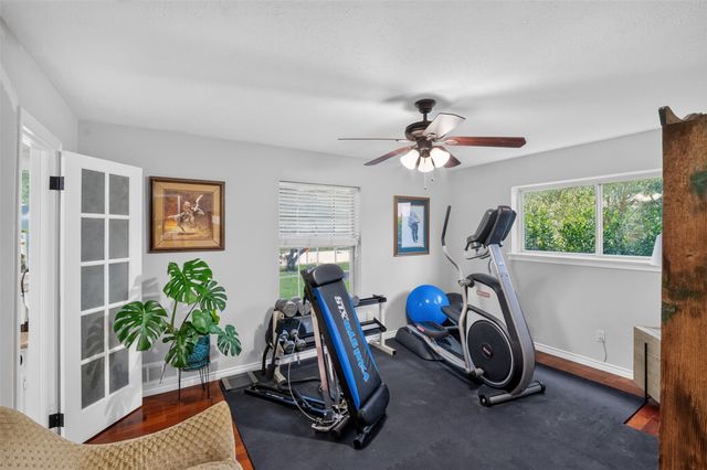 1810 S Crest, Carrollton, TX 75006