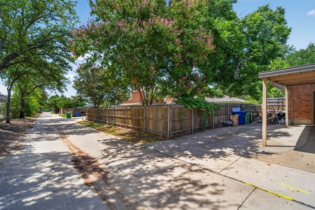 1810 S Crest, Carrollton, TX 75006