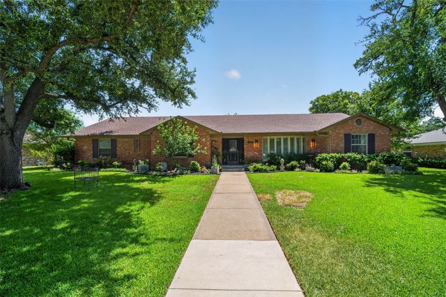 1810 S Crest, Carrollton, TX 75006