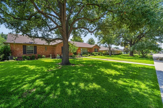 1810 S Crest, Carrollton, TX 75006